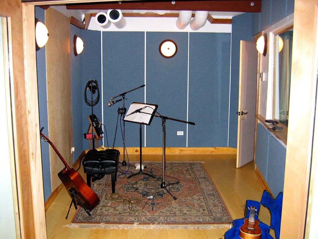 Starbell Hatchery Recording Studio | 18810 US-14, Harvard, IL 60033, USA | Phone: (815) 943-9020