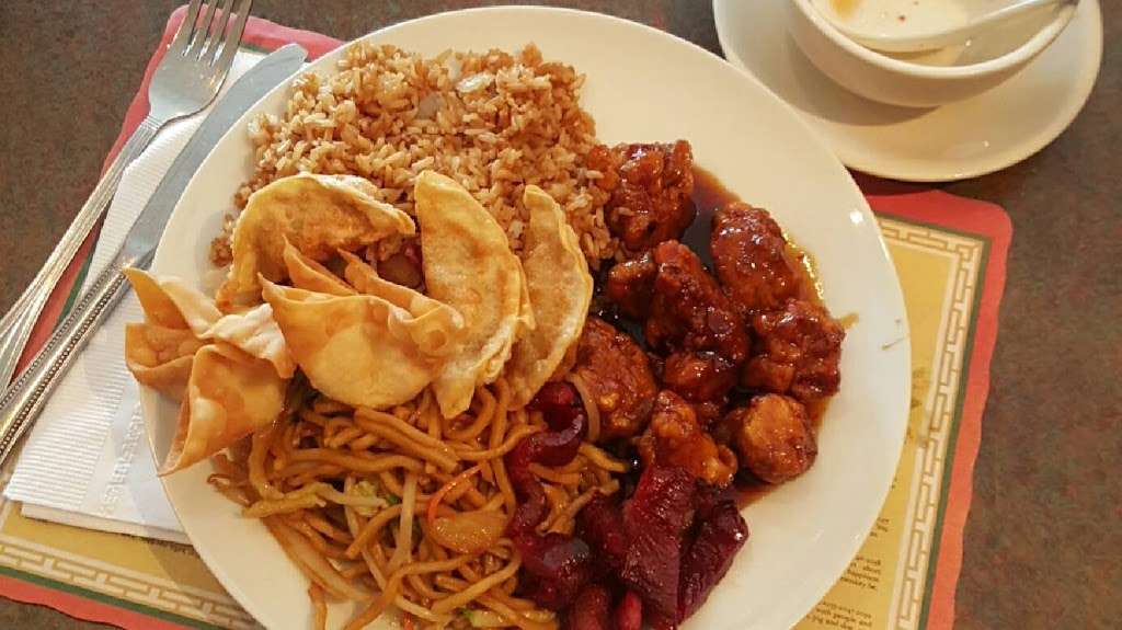 SoHo Asian Restaurant & Bar | 49 Lowell Rd, Hudson, NH 03051, USA | Phone: (603) 889-6889