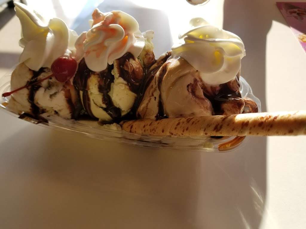 La Michoacana Sweet Ice Cream | 2933 Kirk Rd, Aurora, IL 60502 | Phone: (630) 299-3911