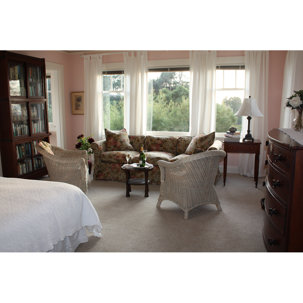 Marys Bed and Breakfast | 47 Alvarado Rd, Berkeley, CA 94705 | Phone: (510) 848-1431