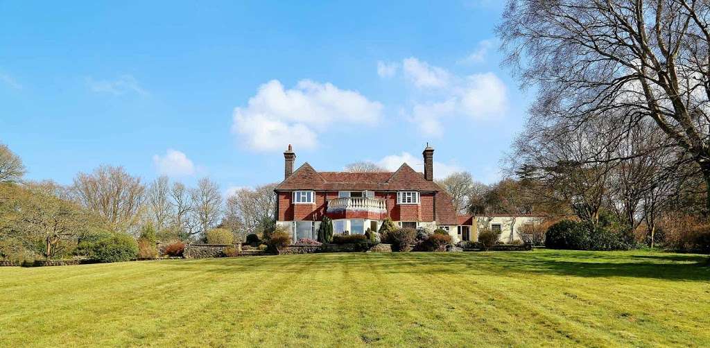 Green Loanings Country House | Boarshead, East Sussex TN6 3HE, UK | Phone: 07712 886300