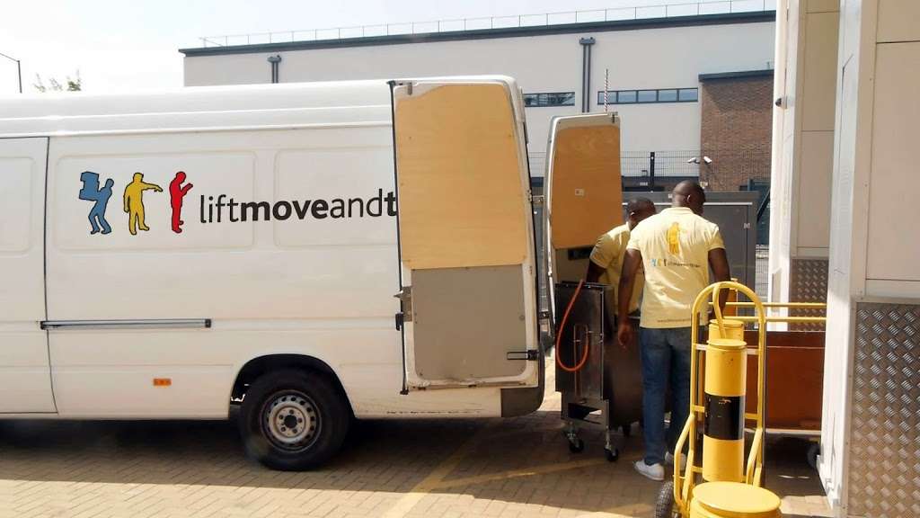 LMT Croydon & Surrey Removals and clearance | 120 Selhurst Rd, London SE25 6LL, UK | Phone: 020 8768 5177