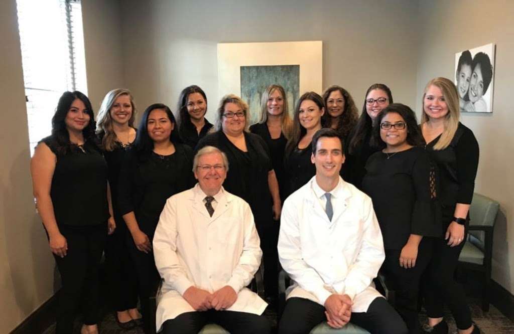 Fox Lake Dental Care | 1402 S, US-12, Fox Lake, IL 60020, USA | Phone: (847) 973-6765