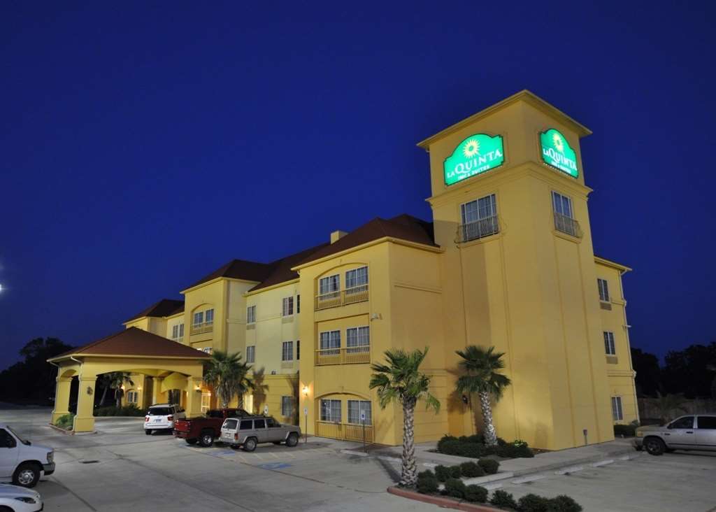 La Quinta Inn & Suites by Wyndham Brookshire | 721 Farm to Market 1489, Brookshire, TX 77423, USA | Phone: (281) 375-8888