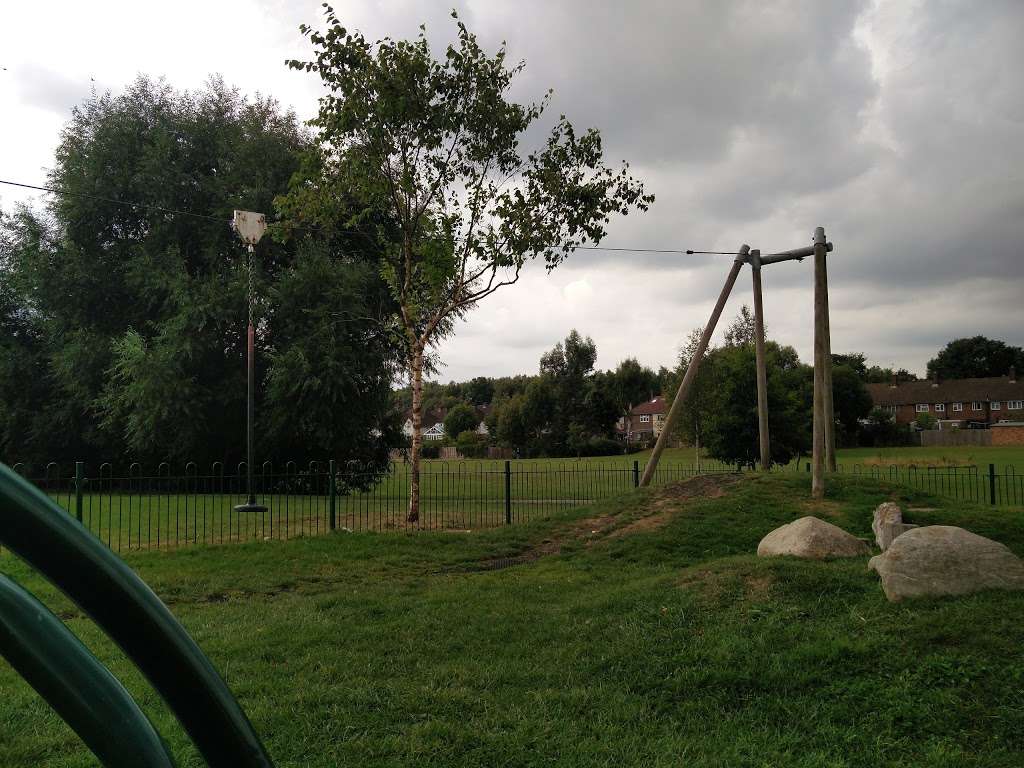 Brook Road Play Area (Park) | 16 Malmstone Ave, Merstham, Redhill RH1 3NB, UK