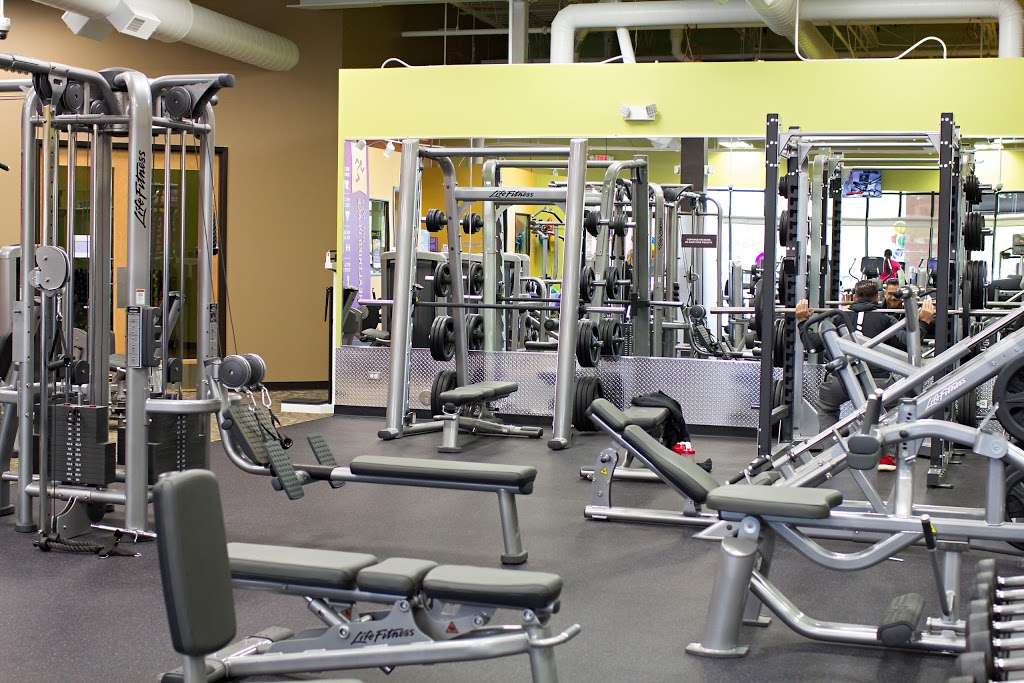 Anytime Fitness | 1137 N Eola Rd #119, Aurora, IL 60502 | Phone: (630) 851-4961