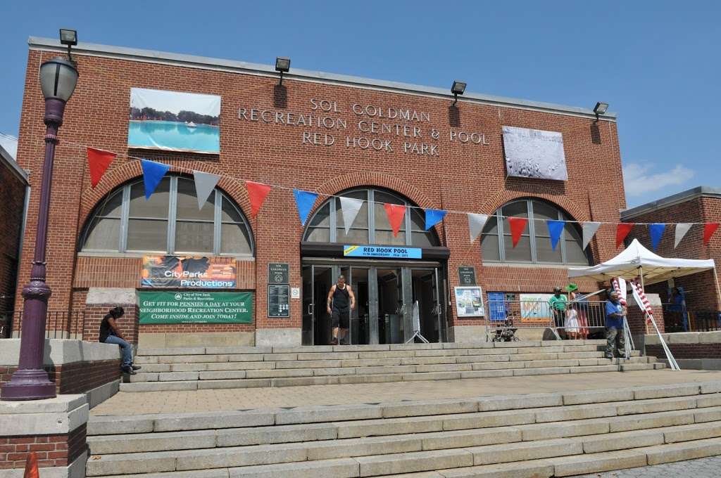 Red Hook Recreation Center | 155 Bay St, Brooklyn, NY 11231, USA | Phone: (718) 722-3211