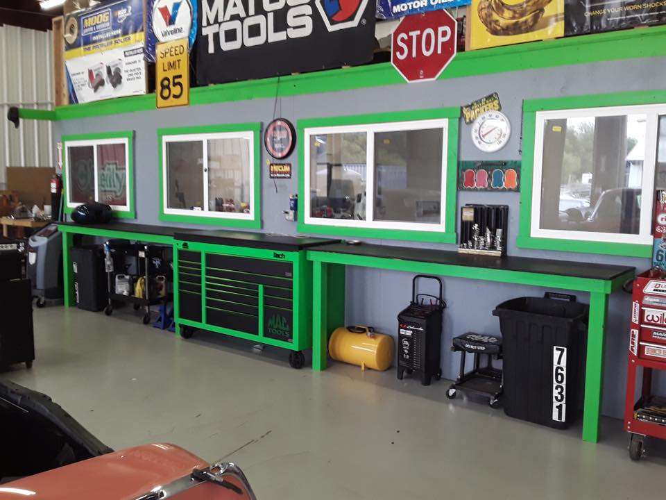 Luckys Garage | 18975 Marbach Ln, San Antonio, TX 78266, USA | Phone: (210) 966-5100