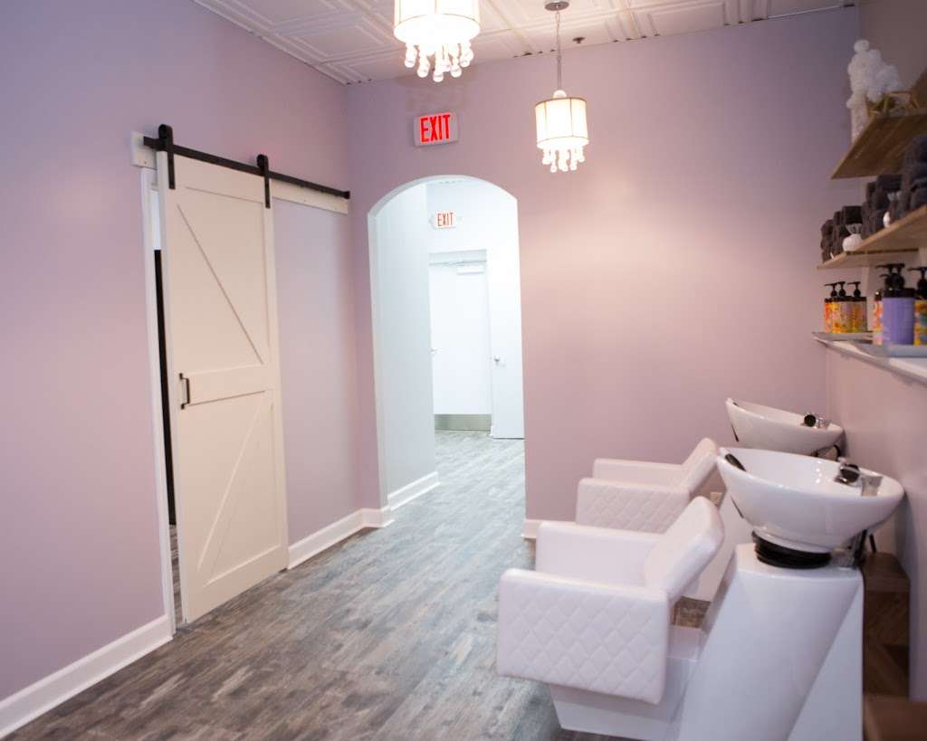 Glamtique: A Glamorous Salon and Boutique | 791 S Midlothian Rd, Mundelein, IL 60060, USA | Phone: (847) 393-7277