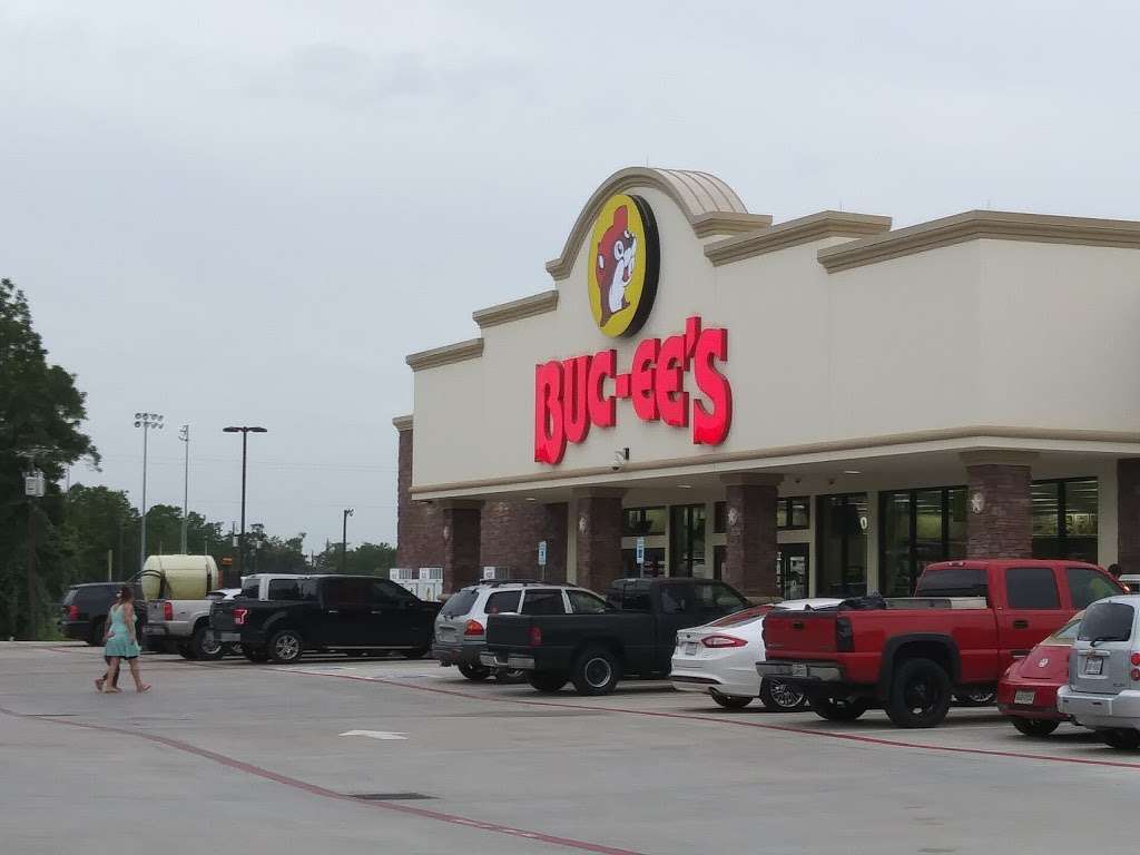 Buc-ees | 801 N Brooks St, Brazoria, TX 77422, USA | Phone: (979) 238-6390