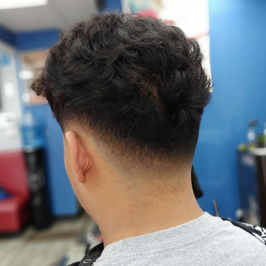 Clippers barber shop | 3907 W 47th St, Chicago, IL 60632, USA | Phone: (773) 669-2045