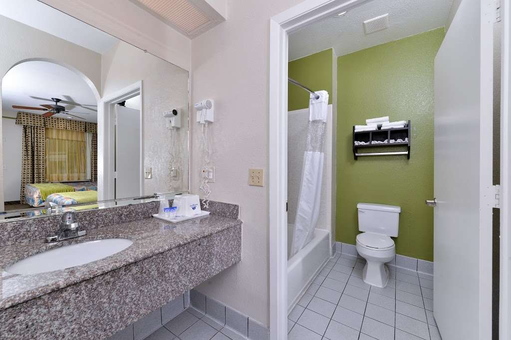 Americas Best Value Inn & Suites - Downtown Houston | 2536 North Fwy, Houston, TX 77009 | Phone: (713) 692-2300