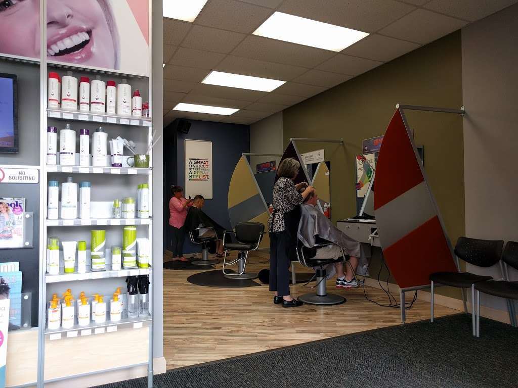 Great Clips | 5301 S 108th St Ste C, Hales Corners, WI 53130, USA | Phone: (414) 425-6170
