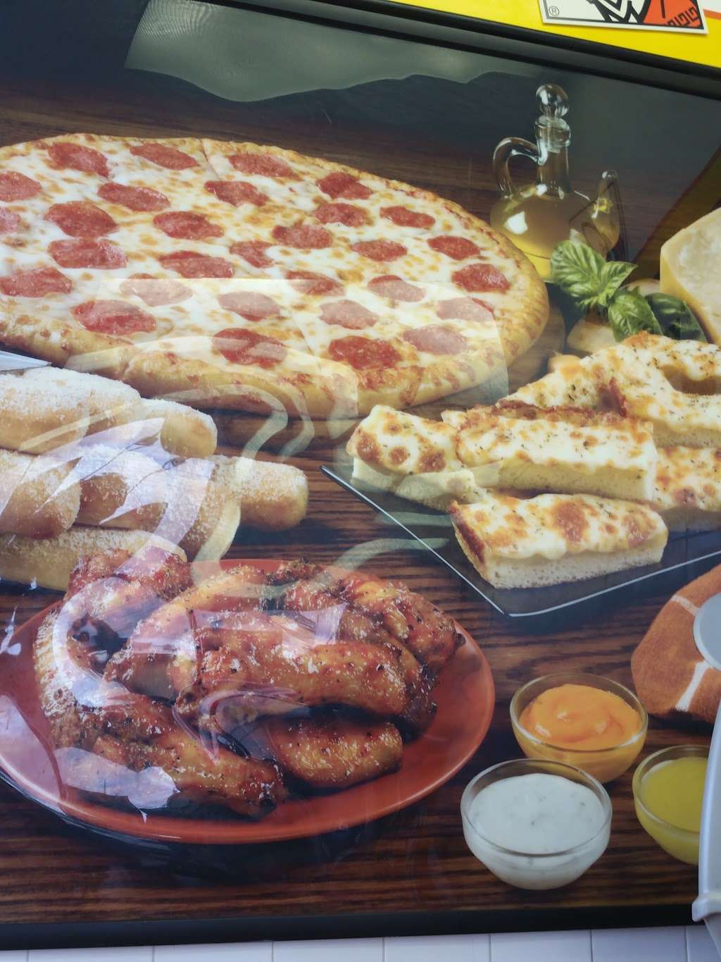 Little Caesars Pizza | 13060 Glenoaks Blvd #113, Sylmar, CA 91342, USA | Phone: (818) 367-1599