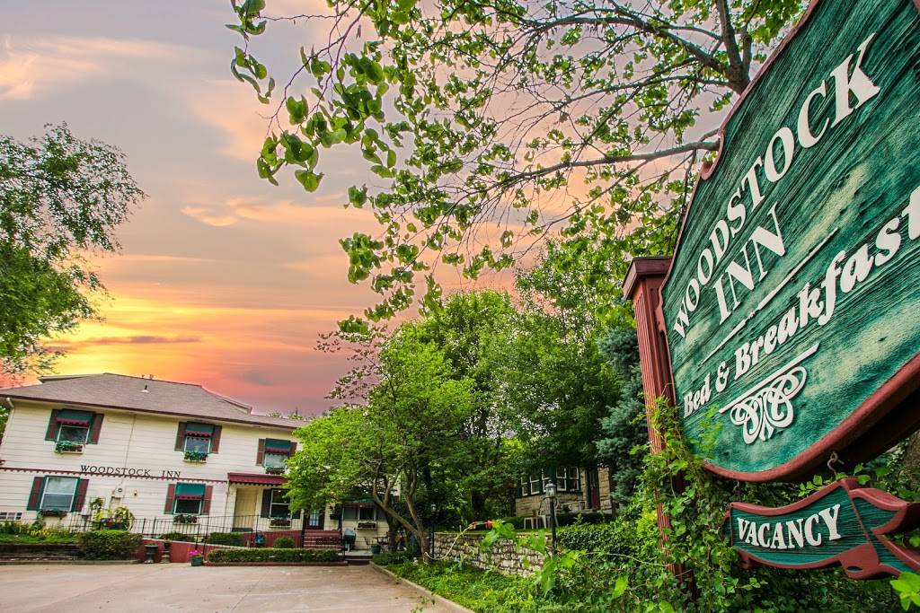 Woodstock Inn Bed & Breakfast | 1212 W Lexington Ave, Independence, MO 64050, USA | Phone: (816) 886-5656