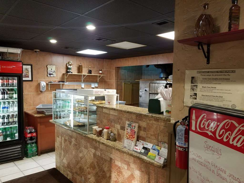 Ciro Pizza | 140 Lake Ave, Colonia, NJ 07067, USA | Phone: (732) 388-5556