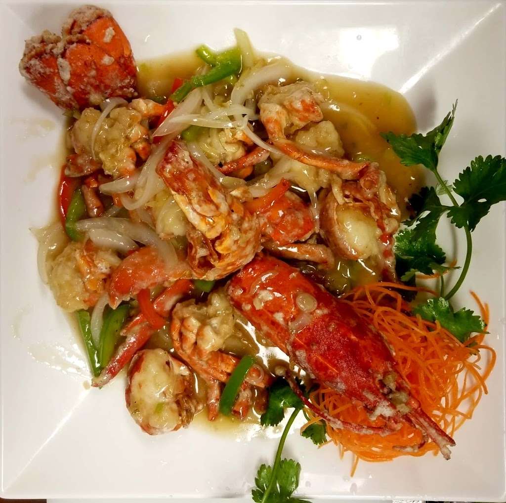 East Wok | 2002 FL-19, Tavares, FL 32778 | Phone: (352) 742-9010