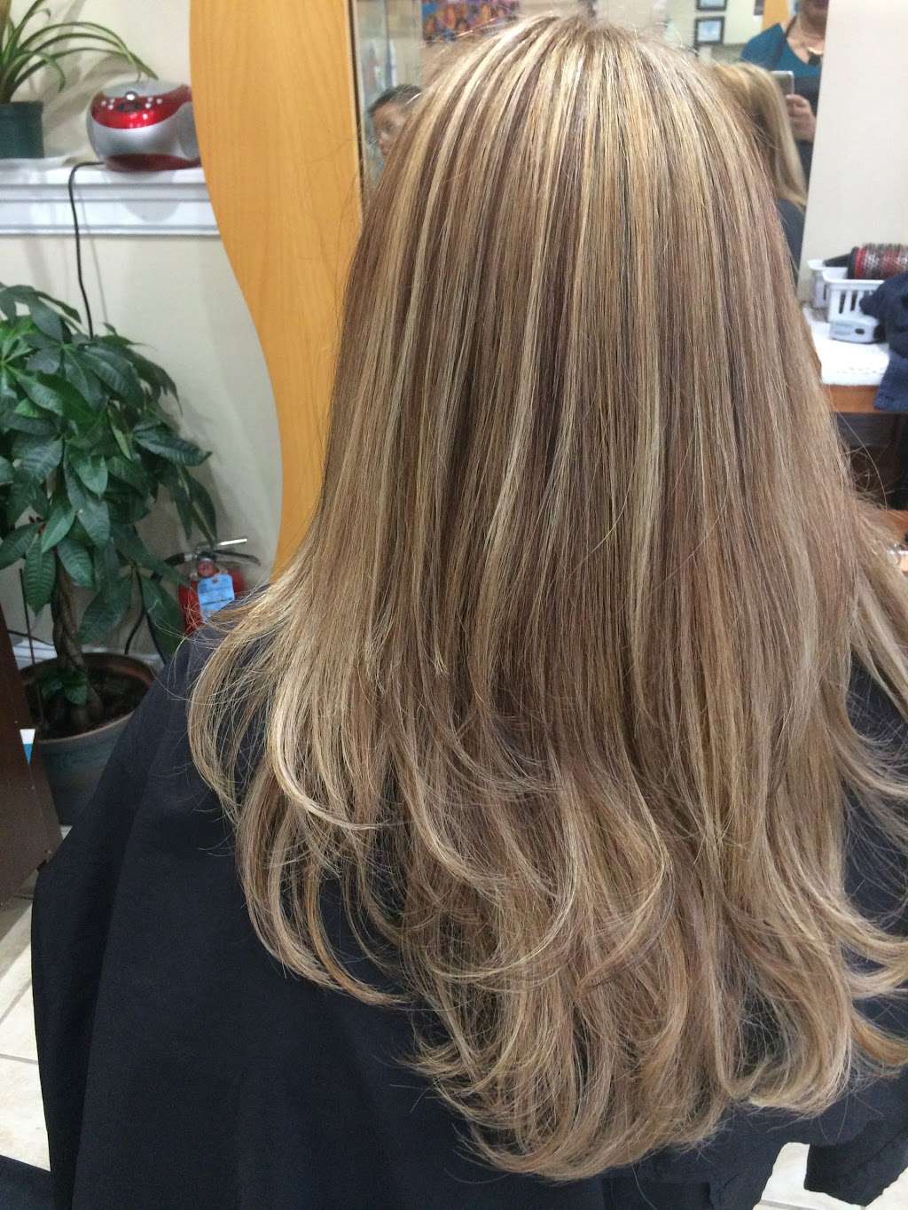 Marthas Family Hair Cut Inc. | 6956 W Diversey Ave, Chicago, IL 60707, USA | Phone: (773) 688-5449