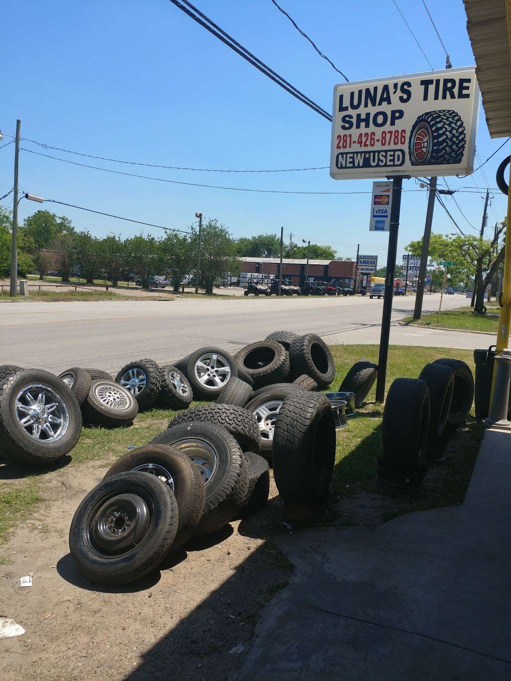 Lunas Tire Shop | 324 S Main St, Highlands, TX 77562 | Phone: (281) 426-8786