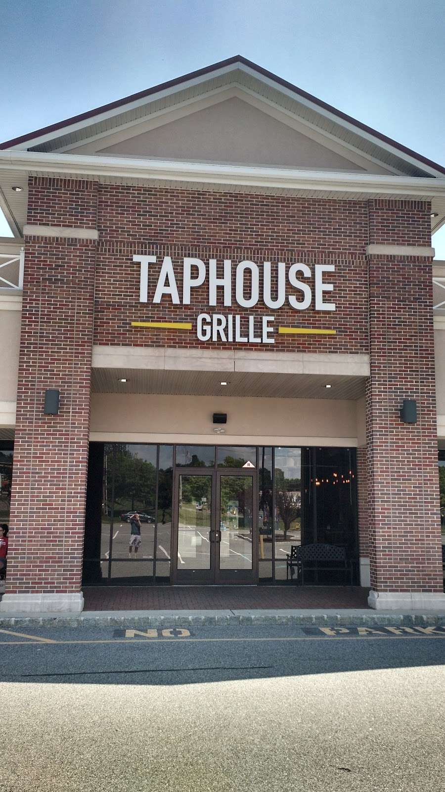 Taphouse Grille - HACKETTSTOWN | 1930 NJ-57, Hackettstown, NJ 07840 | Phone: (908) 651-5995