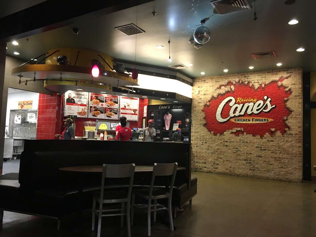 Raising Canes Chicken Fingers | 3833 FM 1092 Rd, Missouri City, TX 77459, USA | Phone: (281) 499-0614