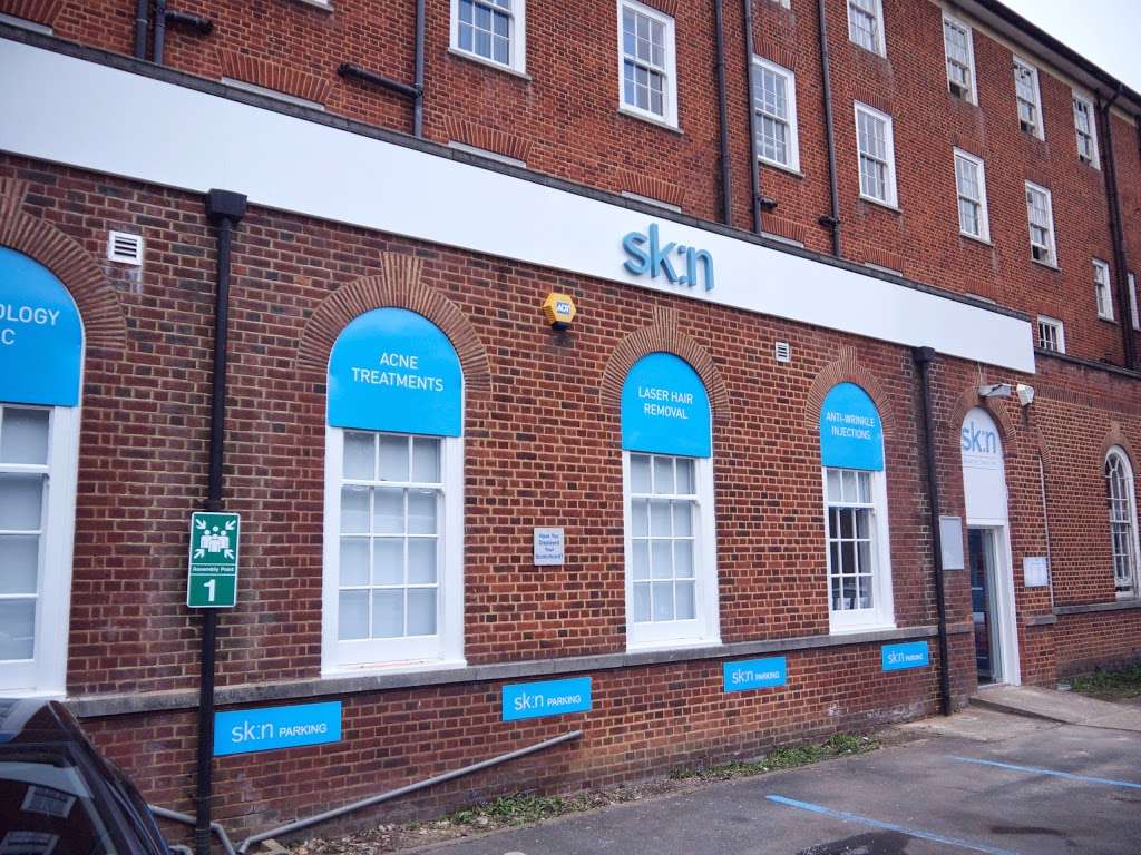 sk:n Clinics | Rowan House, Epsom KT18 7DH, UK | Phone: 0330 037 0426