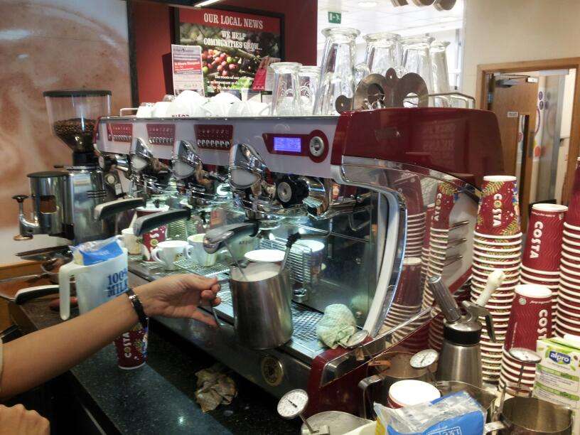 Costa Coffee | 5, Colney Fields Retail Park, Barnet Rd, London Colney, St Albans AL2 1BG, UK | Phone: 01727 826983