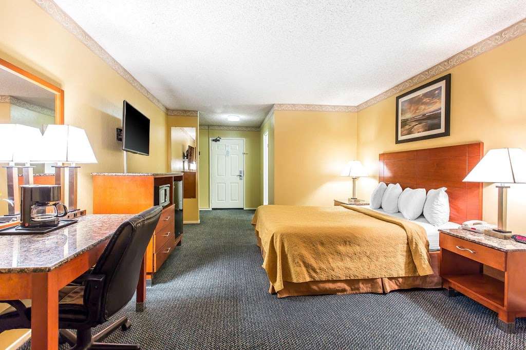 Quality Inn & Suites | 984 W Ventura Blvd, Camarillo, CA 93010, USA | Phone: (805) 987-4188