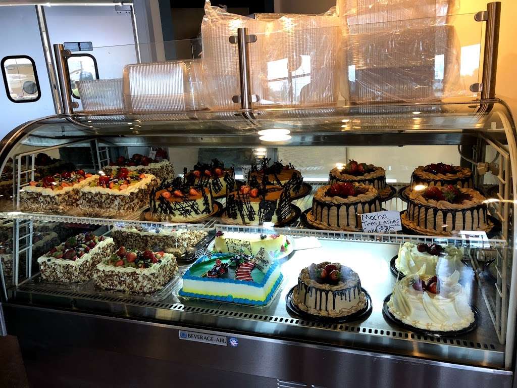 Artisan Bakery and Pastries | 7341 Rockville Rd, Indianapolis, IN 46214, USA | Phone: (317) 292-9324