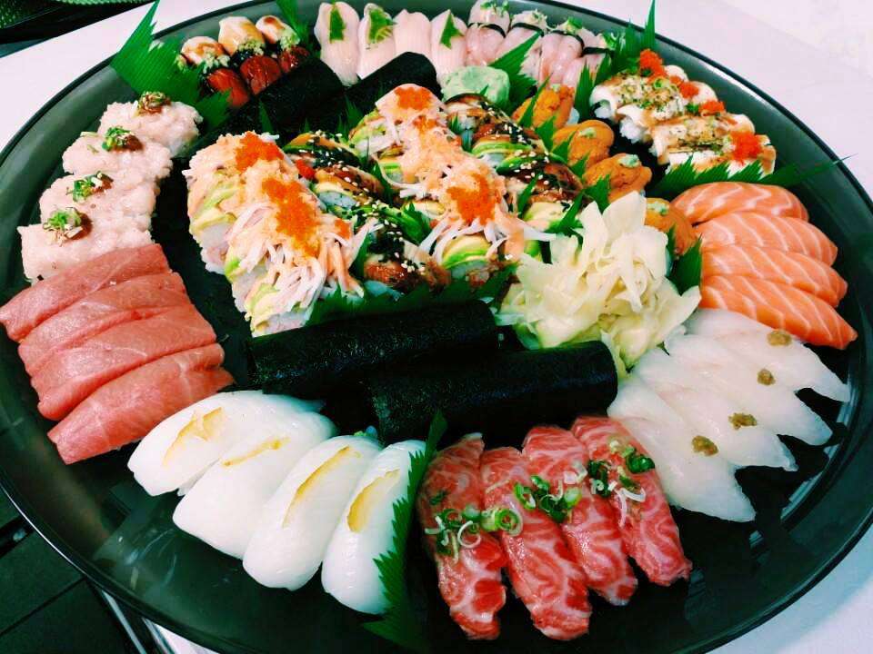 LOLOL Rolls & Sushi and POKE | 206 Pegasus Avenue, Woo-Ri Mart, Northvale, NJ 07647, USA | Phone: (201) 600-1645