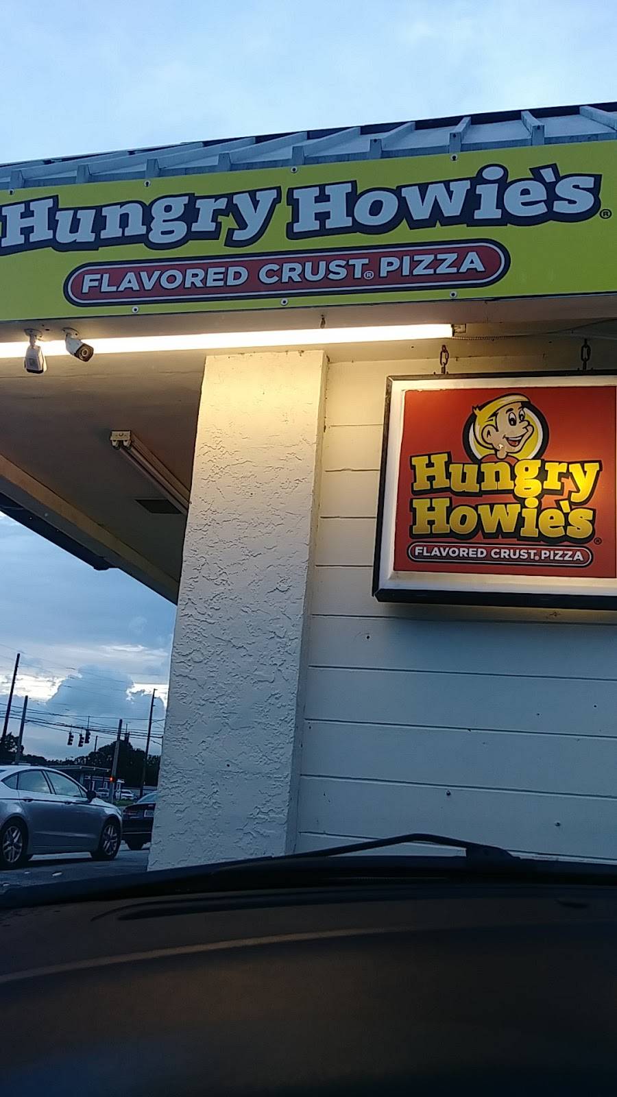 Hungry Howies Pizza | 4690 49th St N, St. Petersburg, FL 33709, USA | Phone: (727) 525-5444