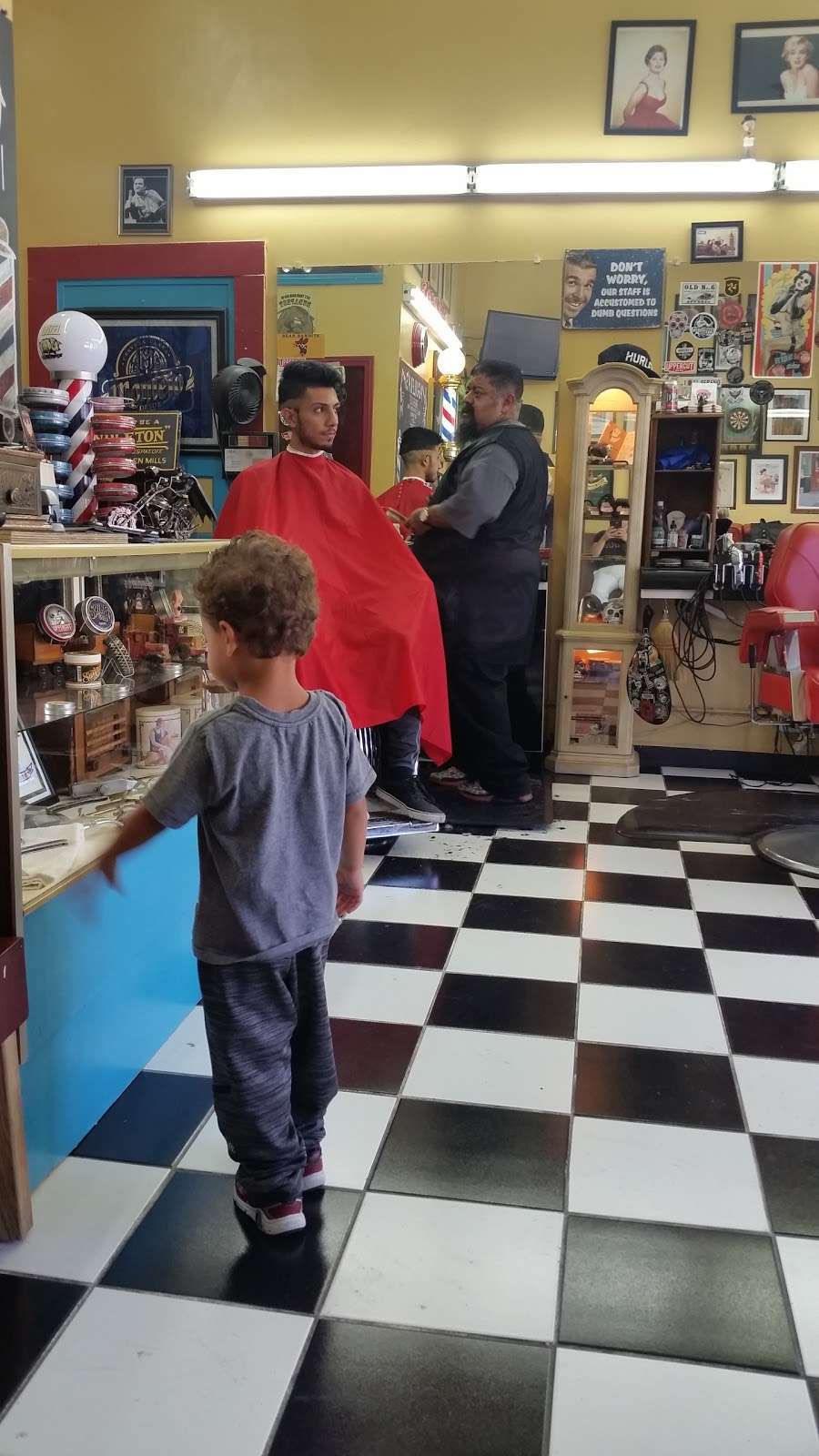 Aguileras Barbershop | 4207 Maycrest Ave, Los Angeles, CA 90032, USA | Phone: (323) 223-4728