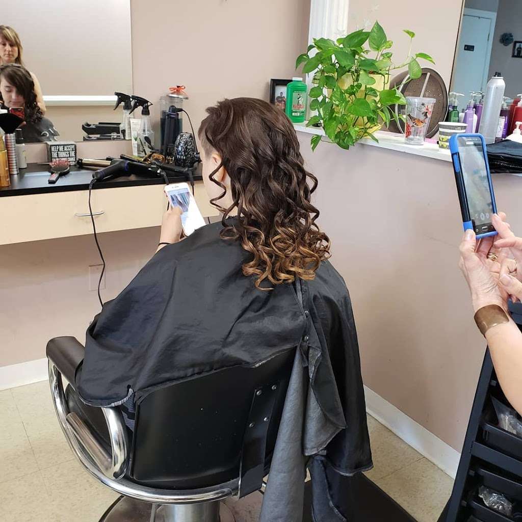 Curl Up Or Dye Hair Salon | 140 Allendale Rd, King of Prussia, PA 19406, USA | Phone: (610) 265-0530