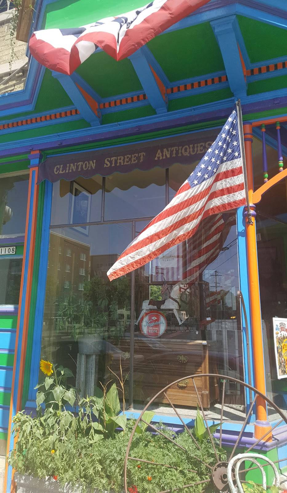 Clinton Street Antiques | 1110 S 1st St, Milwaukee, WI 53204, USA | Phone: (414) 202-4241