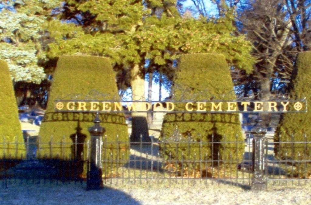 Greenwood Cemetery | 3722 Greenwood Rd, Woodstock, IL 60098