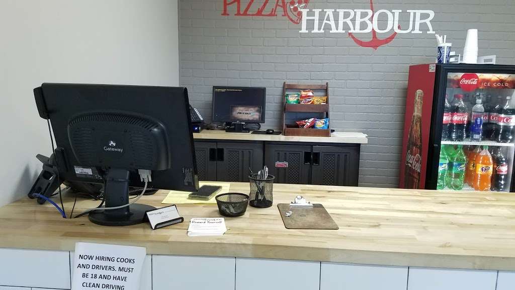 Pizza by the Harbour | 20813 Hague Rd, Noblesville, IN 46062, USA | Phone: (317) 674-0044