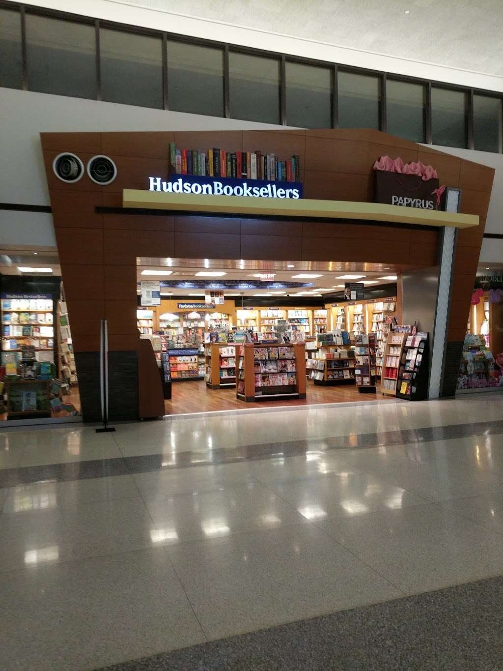 Hudson Booksellers | Newark, NJ 07114, USA