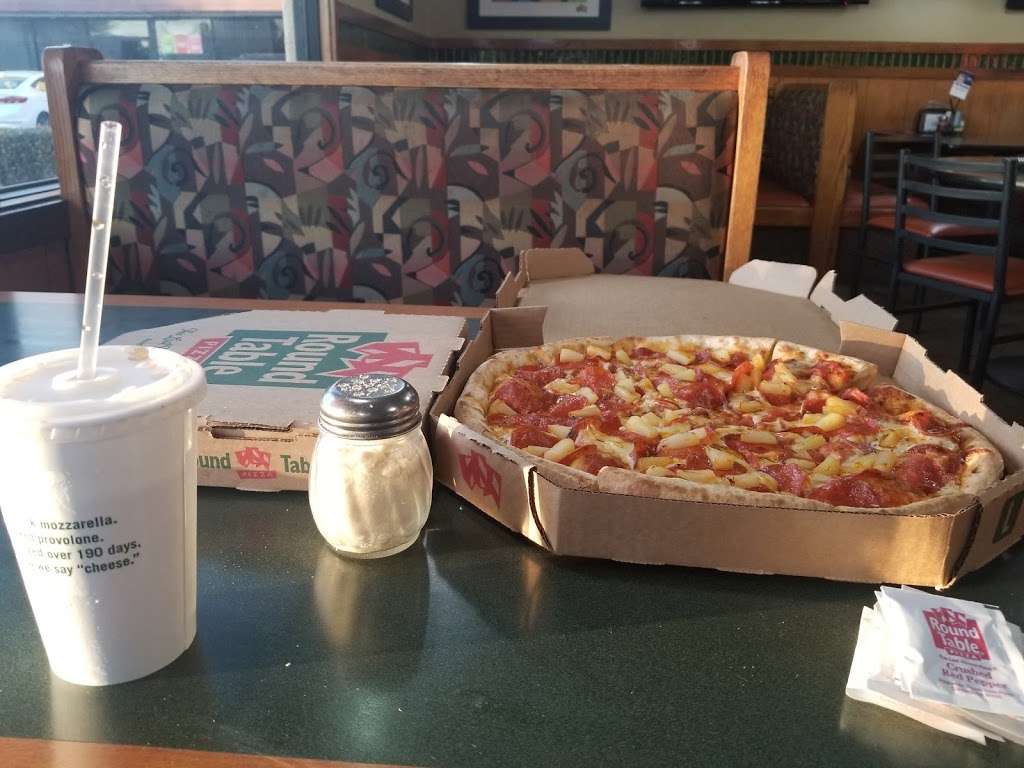 Round Table Pizza | 15730 Bellflower Blvd, Bellflower, CA 90706, USA | Phone: (562) 866-7579