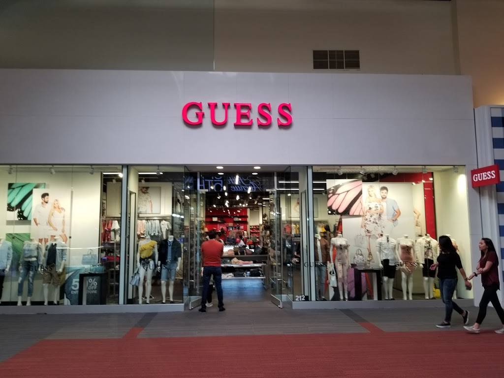 GUESS Factory | 3000 Grapevine Mills Pkwy Unit 212, Grapevine, TX 76051, USA | Phone: (972) 724-6856