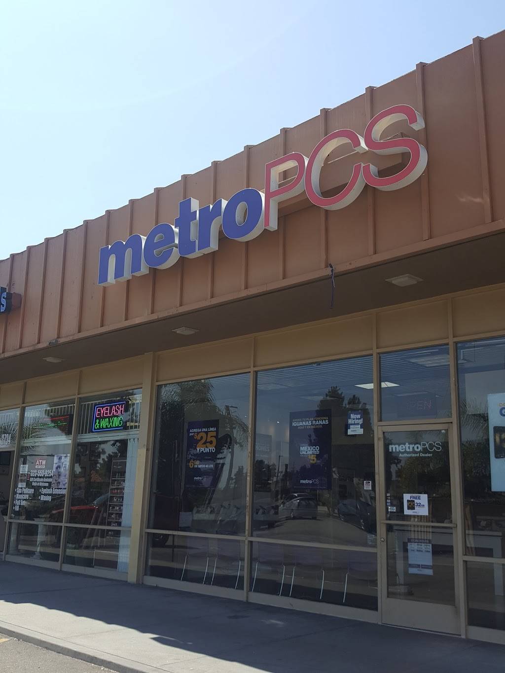 Metro by T-Mobile | 3730 Tweedy Blvd, South Gate, CA 90280, USA | Phone: (323) 566-4444