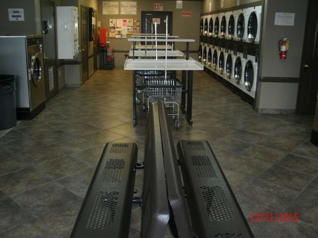 Dora Canal Laundry | 552 S Duncan Dr, Tavares, FL 32778, USA | Phone: (352) 508-5642