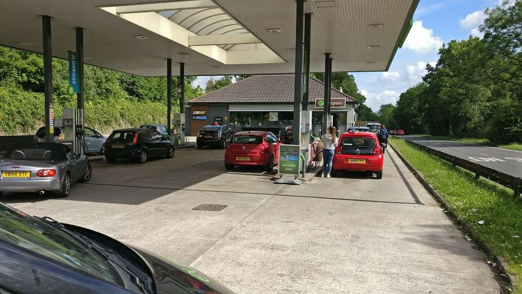 Apple Green Service Station | Crawley Ave, Crawley RH10 8BA, UK | Phone: 01293 614956