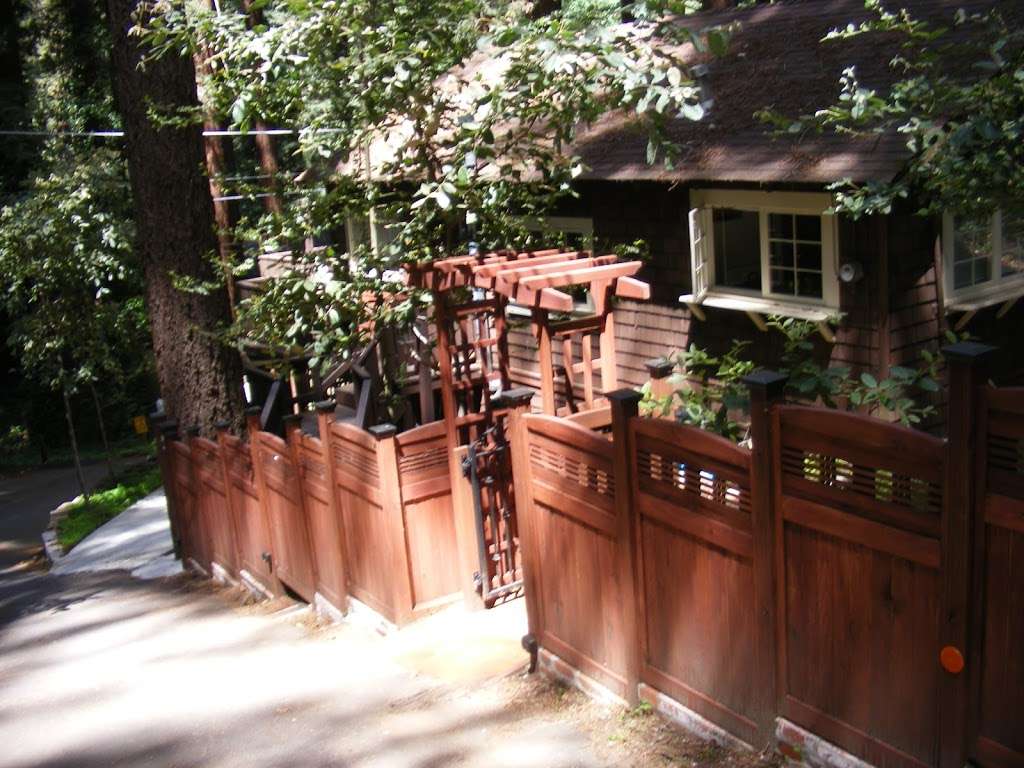 Beautiful Mt. Hermon Cabin for Vacation Rental | 1038 Mountain Blvd, Oakland, CA 94611, USA | Phone: (510) 290-9521