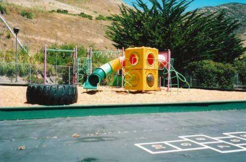 Mills Montessori School | 1400 Hillside Blvd, South San Francisco, CA 94080, USA | Phone: (650) 616-9000