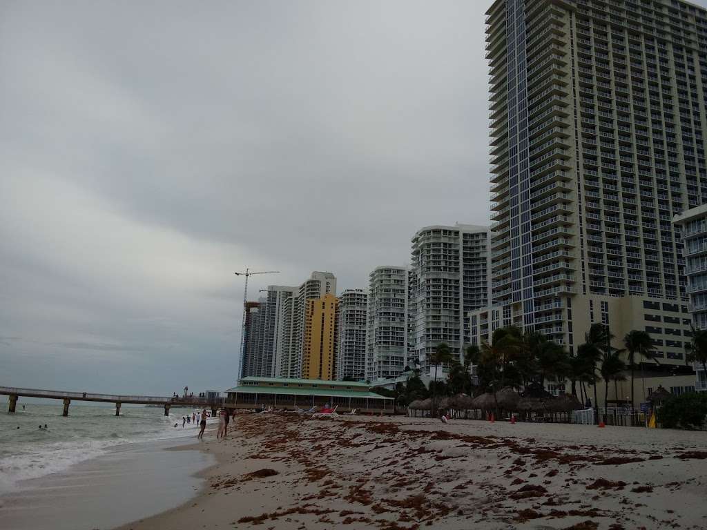 seaview beachfront | 19201 Collins Ave, Sunny Isles Beach, FL 33160, USA