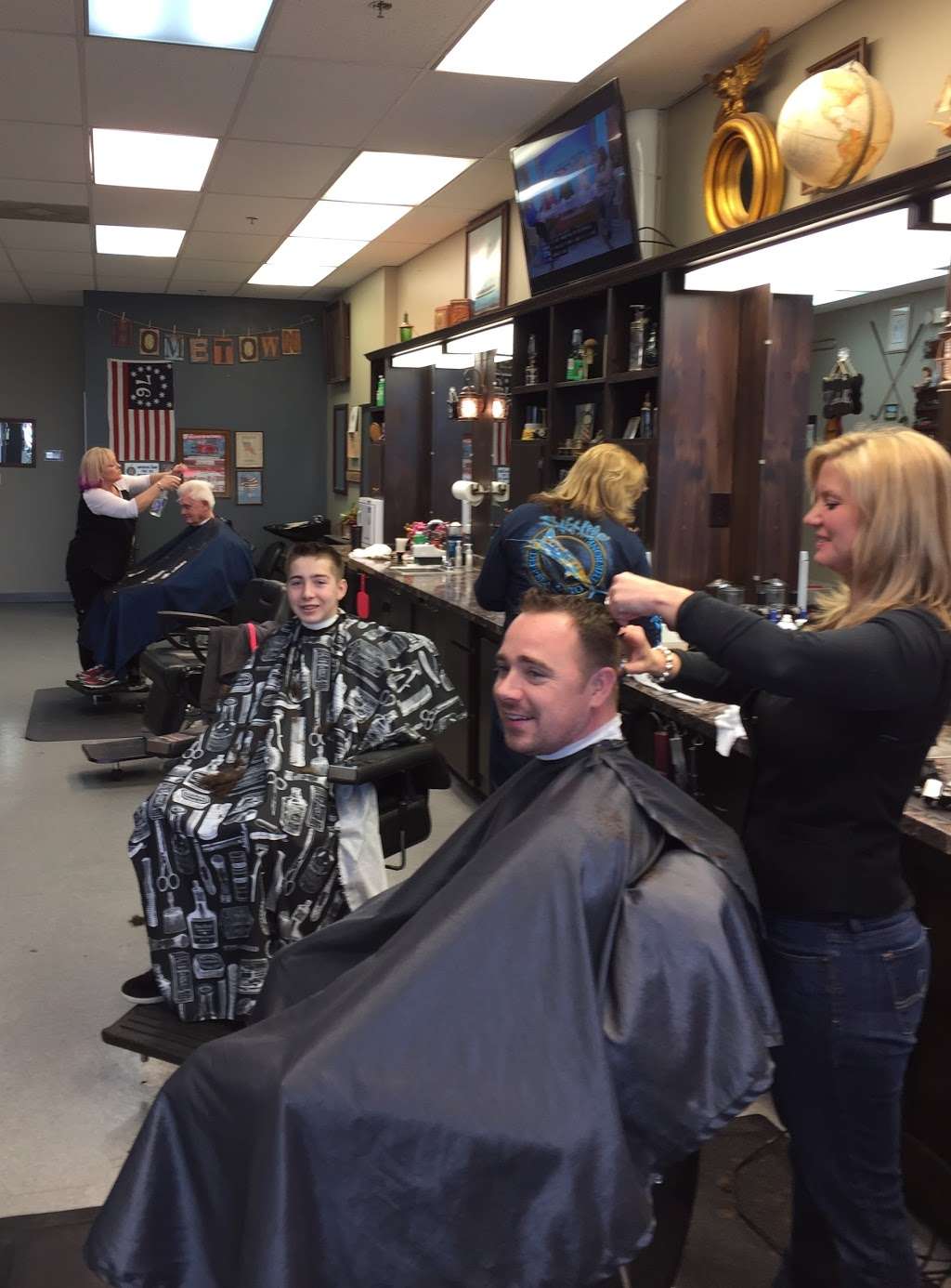 Hometown Barber Shop for the Best Haircut and Shave in Frederick | 4228 Plank Rd, Fredericksburg, VA 22407, USA | Phone: (540) 412-0315