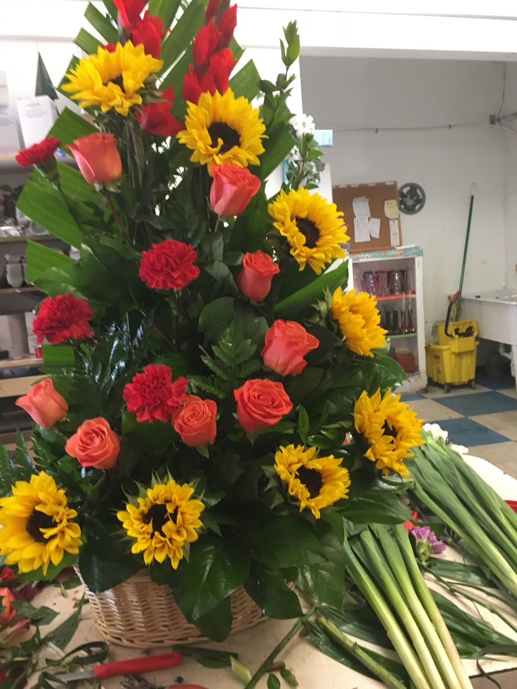 Anas Garden Flower Shop | 5419 S Central Ave, Phoenix, AZ 85040, USA | Phone: (602) 243-0044