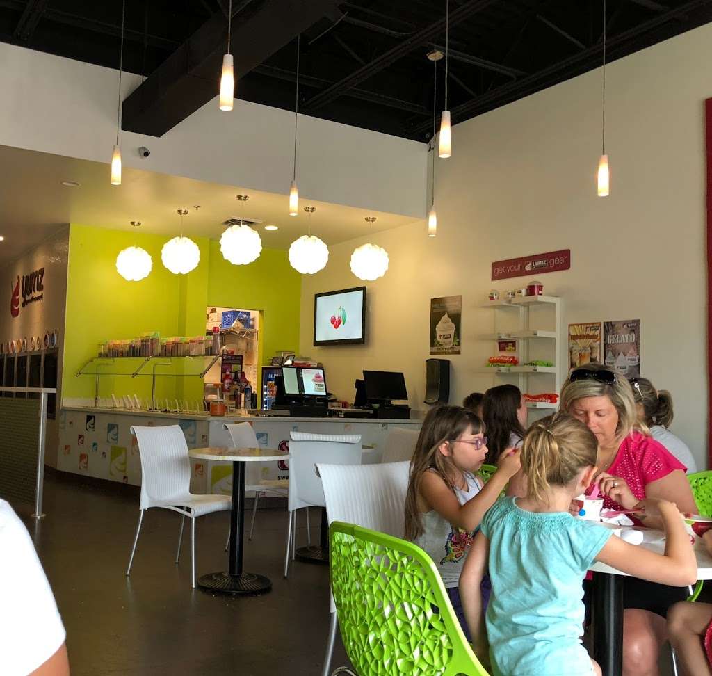 Yumz Gourmet Frozen Yogurt Crystal Lake | 5006 Northwest Hwy, Crystal Lake, IL 60014 | Phone: (815) 459-3073