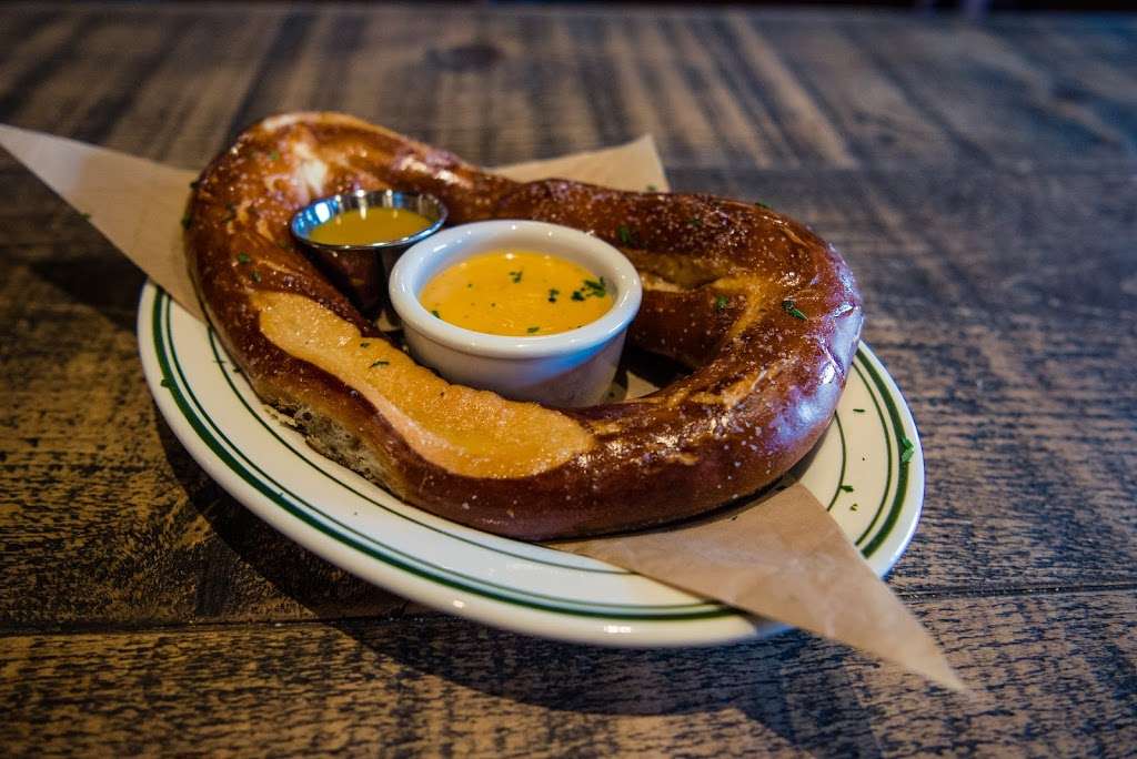 Jack & Gingers | 2416 Brazos St Suite #C, Houston, TX 77006, USA | Phone: (713) 882-1116