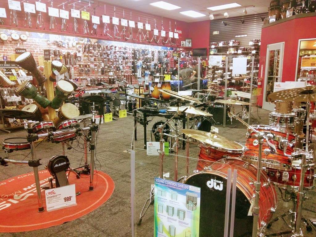 Guitar Center | 1741 Ventura Blvd, Oxnard, CA 93036, USA | Phone: (805) 278-2600